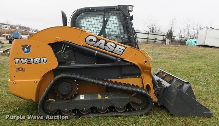 image for item DB8915 2016 Case TV380 skid steer