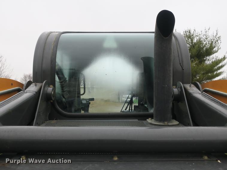 image for item DB8915 2016 Case TV380 skid steer