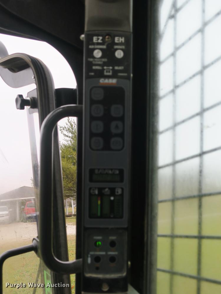 image for item DB8915 2016 Case TV380 skid steer