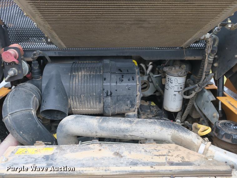 image for item DB8915 2016 Case TV380 skid steer