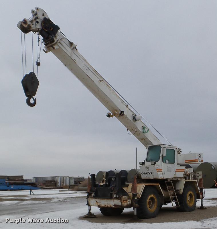 image for item DC4694 1984 Grove 527.5 crane
