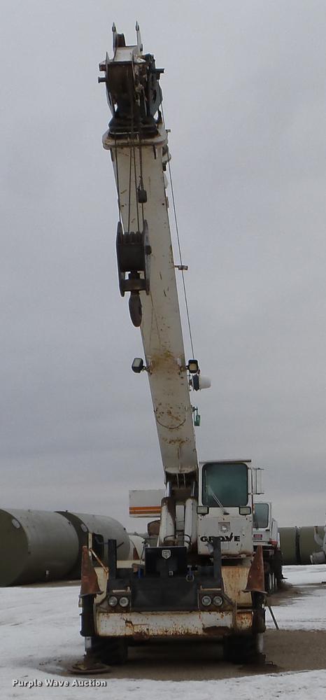 image for item DC4694 1984 Grove 527.5 crane