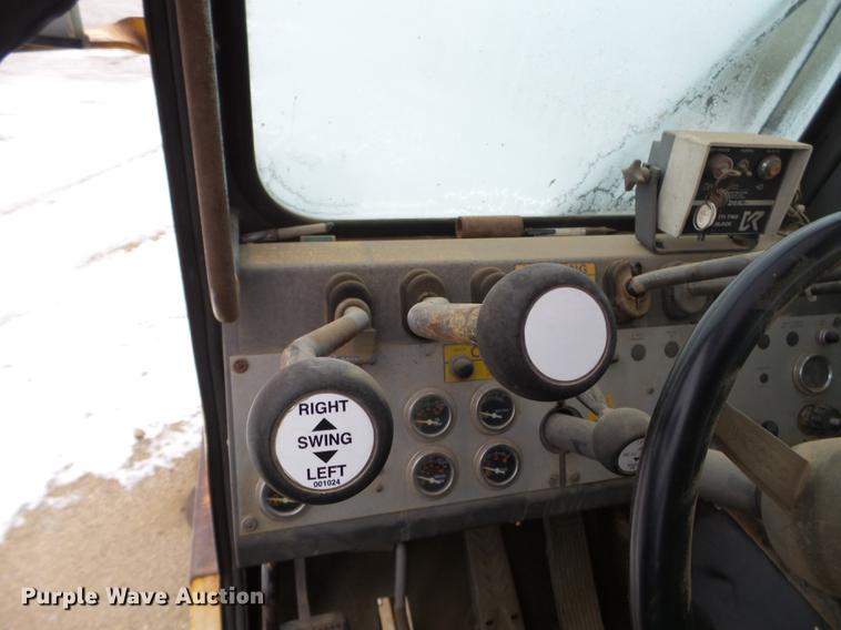 image for item DC4694 1984 Grove 527.5 crane