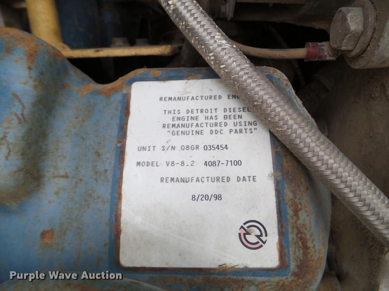 image for item DC4694 1984 Grove 527.5 crane