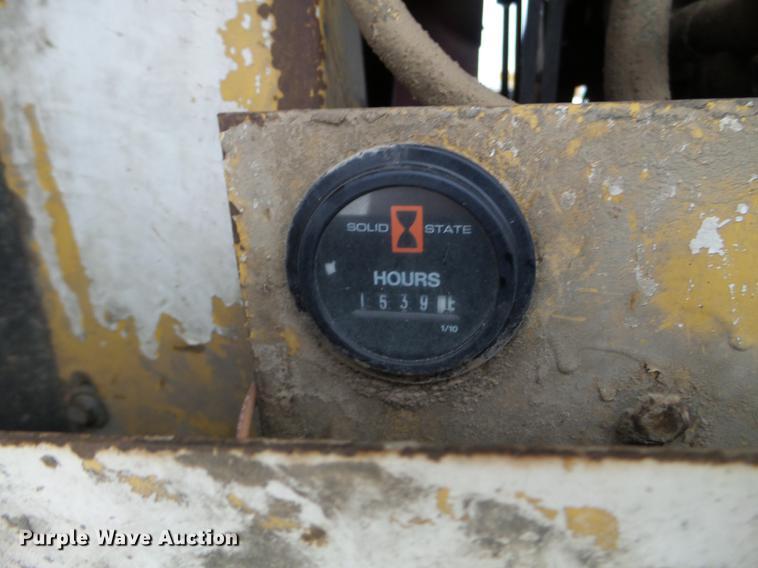 image for item DC4694 1984 Grove 527.5 crane