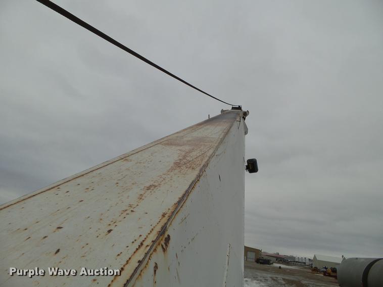 image for item DC4694 1984 Grove 527.5 crane