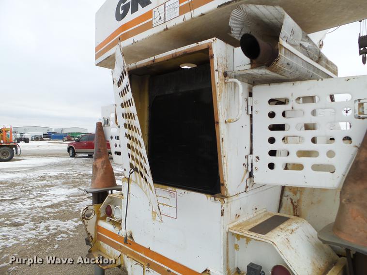 image for item DC4694 1984 Grove 527.5 crane