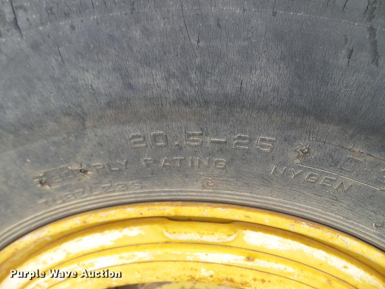 image for item DC4694 1984 Grove 527.5 crane