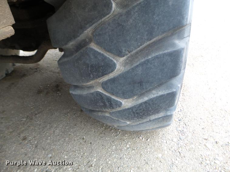 image for item DC4694 1984 Grove 527.5 crane