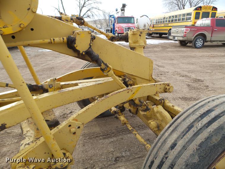 image for item DC4697 Caterpillar 212 rigid frame motor grader