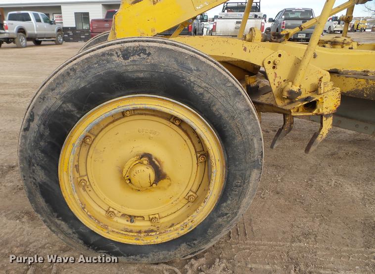 image for item DC4697 Caterpillar 212 rigid frame motor grader