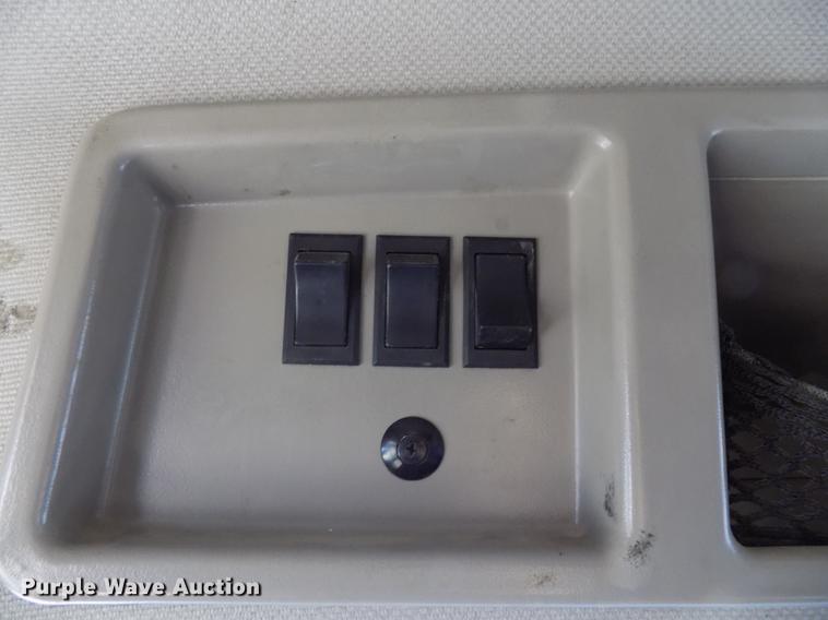 image for item DD3564 2001 Mack Vision 460 semi truck