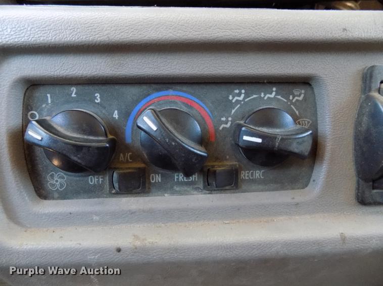 image for item DD3564 2001 Mack Vision 460 semi truck