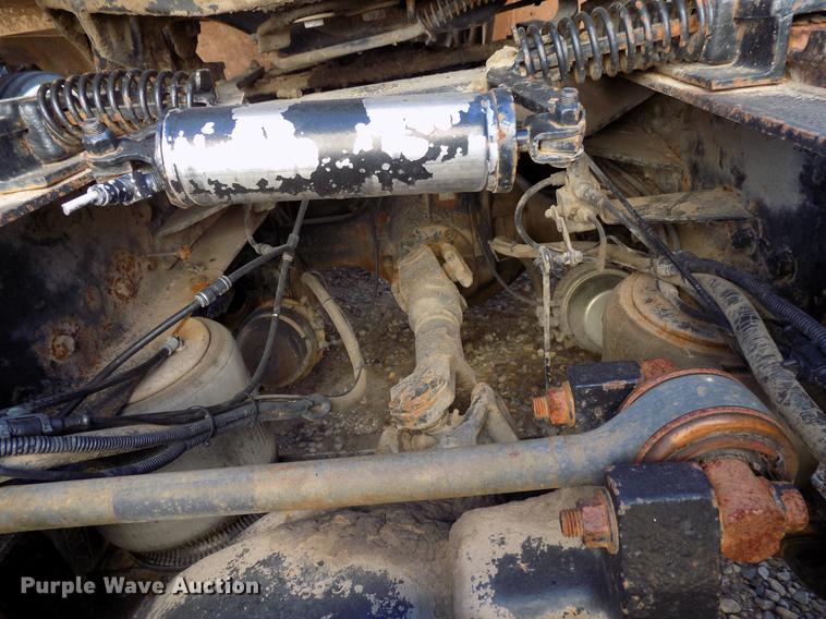 image for item DD3564 2001 Mack Vision 460 semi truck