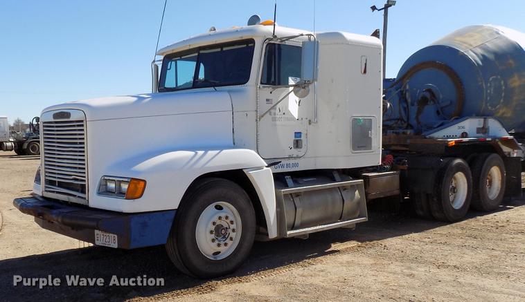 image for item DD3566 1995 Freightliner FLD semi truck