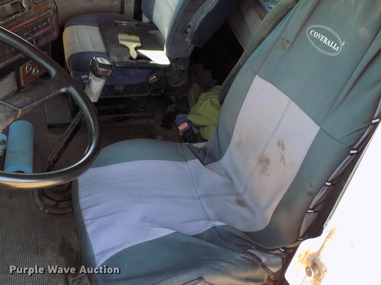 image for item DD3566 1995 Freightliner FLD semi truck