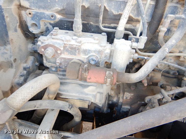 image for item DD8976 1995 International Paystar 5000 truck cab and chassis