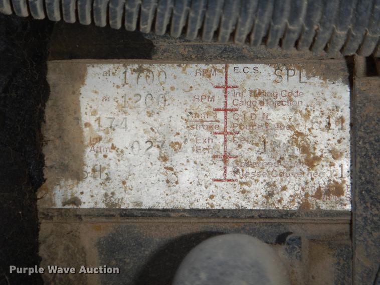 image for item DD8976 1995 International Paystar 5000 truck cab and chassis