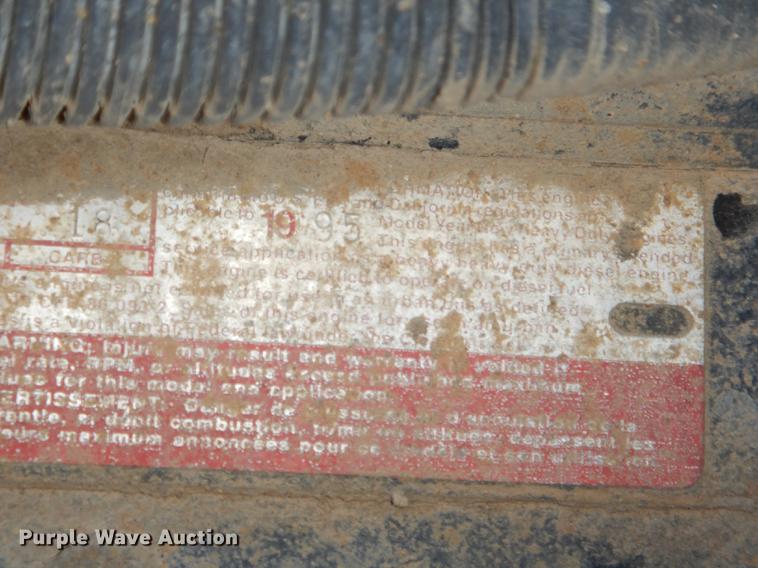 image for item DD8976 1995 International Paystar 5000 truck cab and chassis