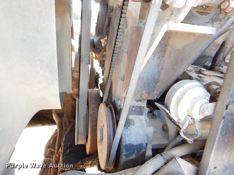 image for item DD8977 1995 International Paystar 5000 truck cab and chassis