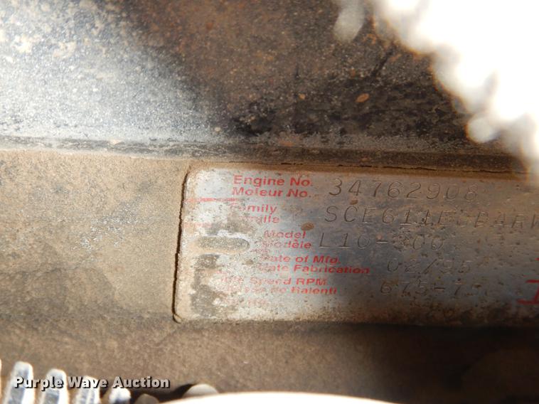 image for item DD8977 1995 International Paystar 5000 truck cab and chassis