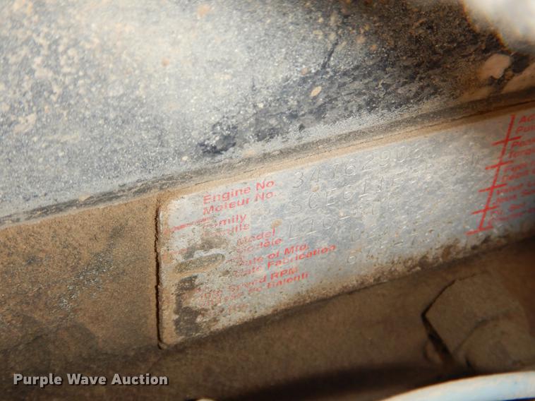 image for item DD8977 1995 International Paystar 5000 truck cab and chassis