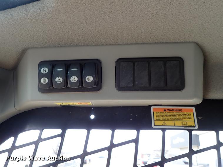 image for item DF8680 2015 Caterpillar 259D skid steer