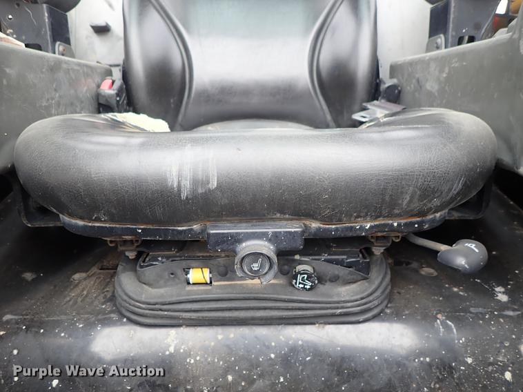 image for item DF8680 2015 Caterpillar 259D skid steer