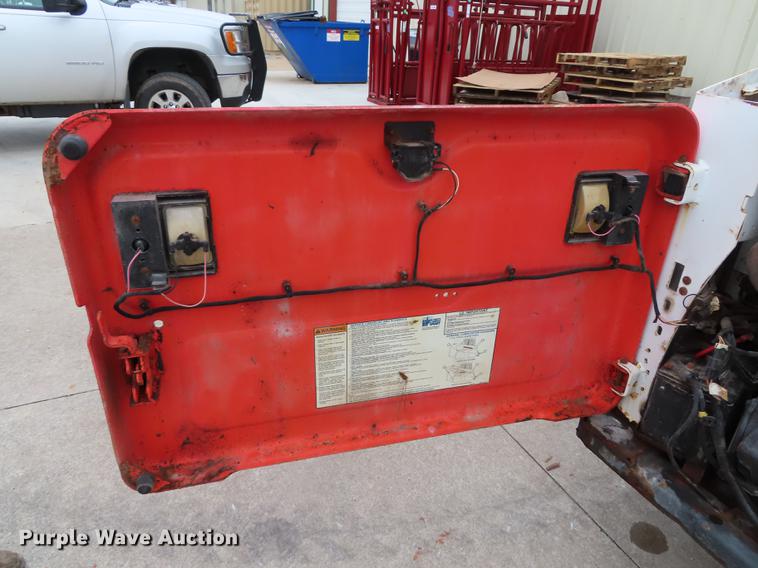 image for item DN9136 2014 Bobcat S530 skid steer