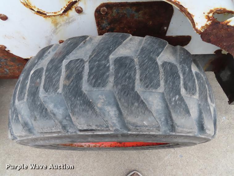 image for item DN9136 2014 Bobcat S530 skid steer