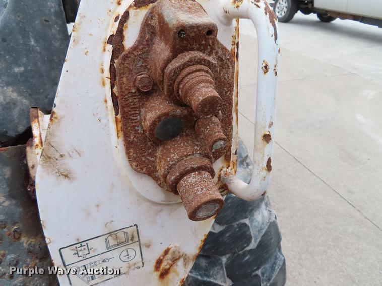 image for item DN9136 2014 Bobcat S530 skid steer