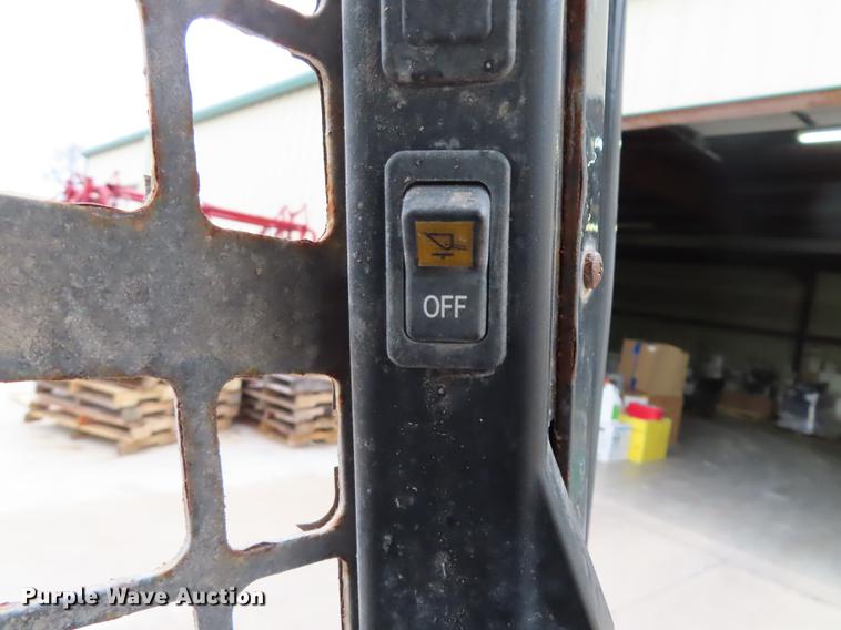 image for item DN9136 2014 Bobcat S530 skid steer