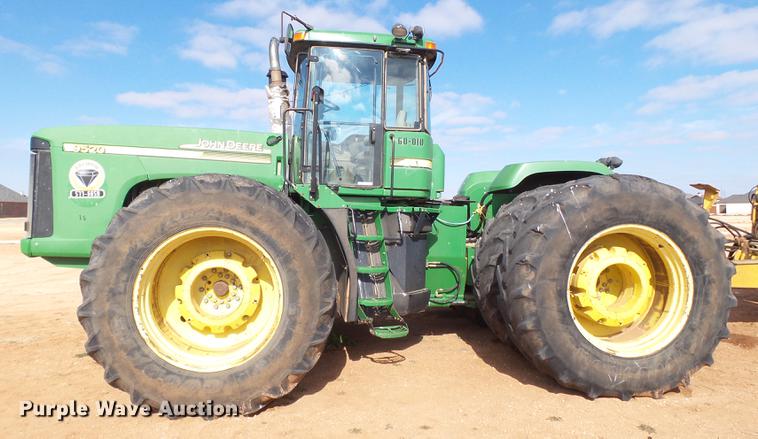 image for item EI9734 2002 John Deere 9520 4WD tractor
