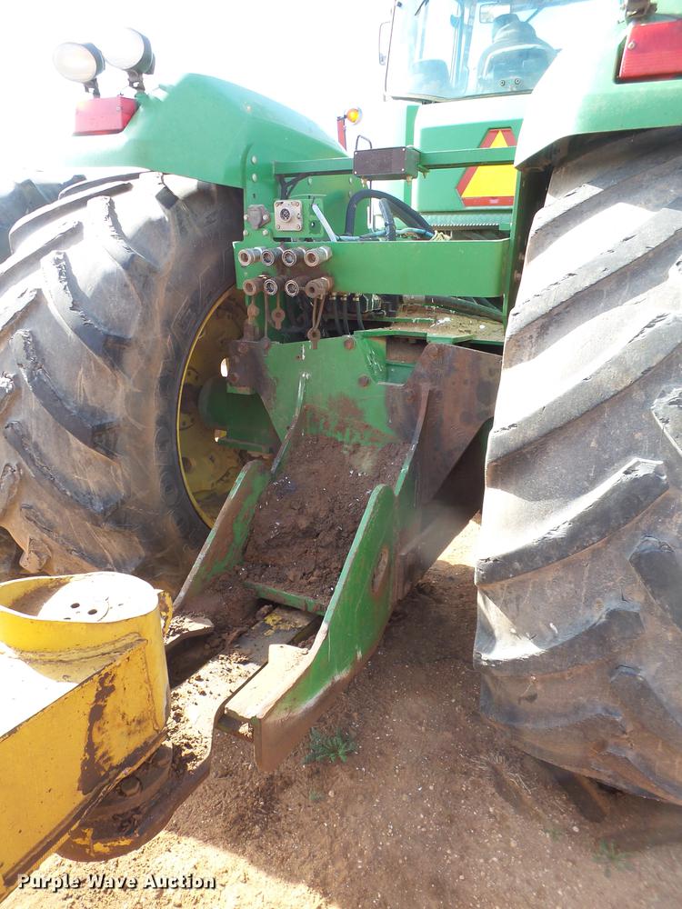 image for item EI9734 2002 John Deere 9520 4WD tractor