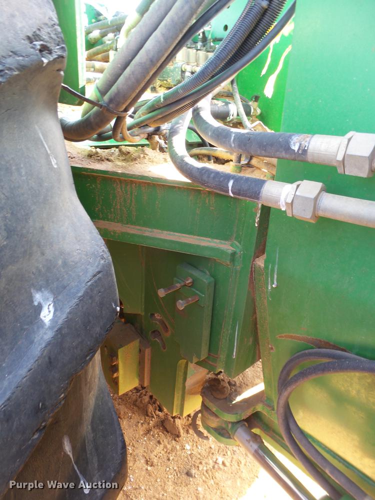 image for item EI9734 2002 John Deere 9520 4WD tractor