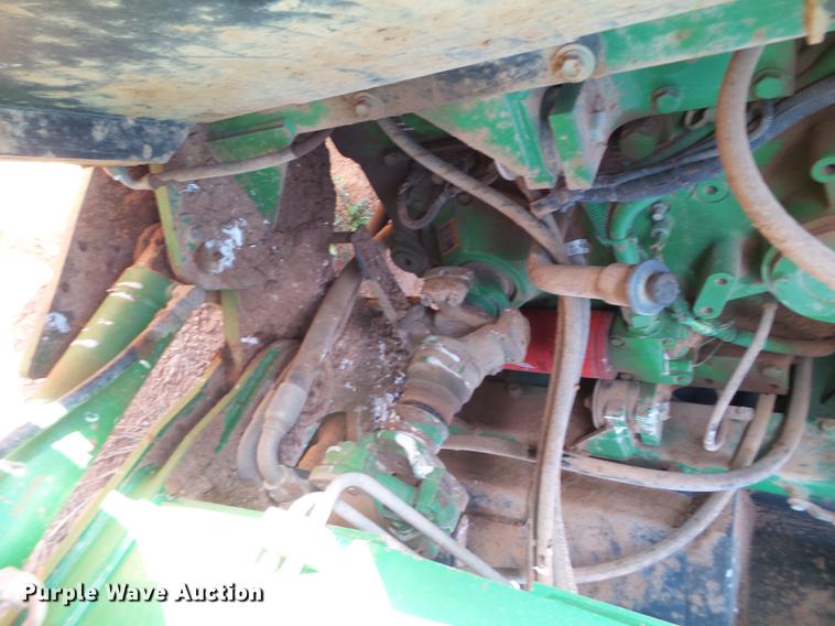 image for item EI9734 2002 John Deere 9520 4WD tractor