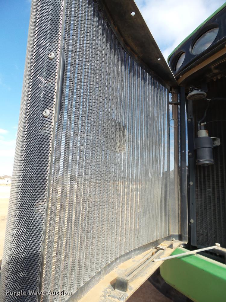 image for item EI9734 2002 John Deere 9520 4WD tractor