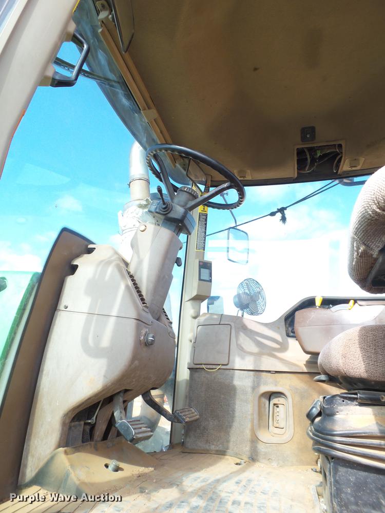 image for item EI9734 2002 John Deere 9520 4WD tractor