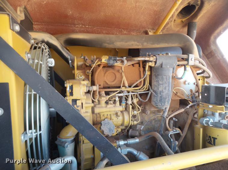 image for item EI9735 2010 Caterpillar PS360C pneumatic roller