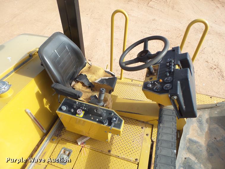 image for item EI9735 2010 Caterpillar PS360C pneumatic roller