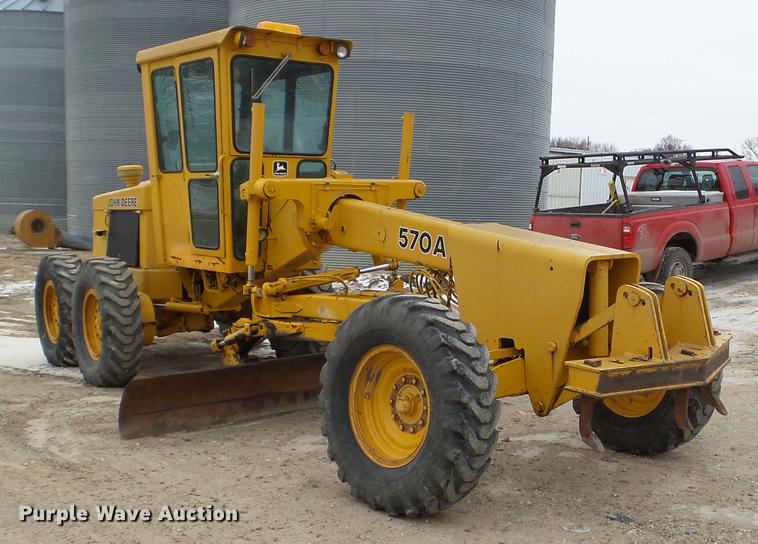 image for item EJ9000 John Deere 570A motor grader