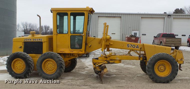 image for item EJ9000 John Deere 570A motor grader