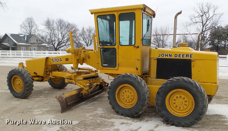 image for item EJ9000 John Deere 570A motor grader