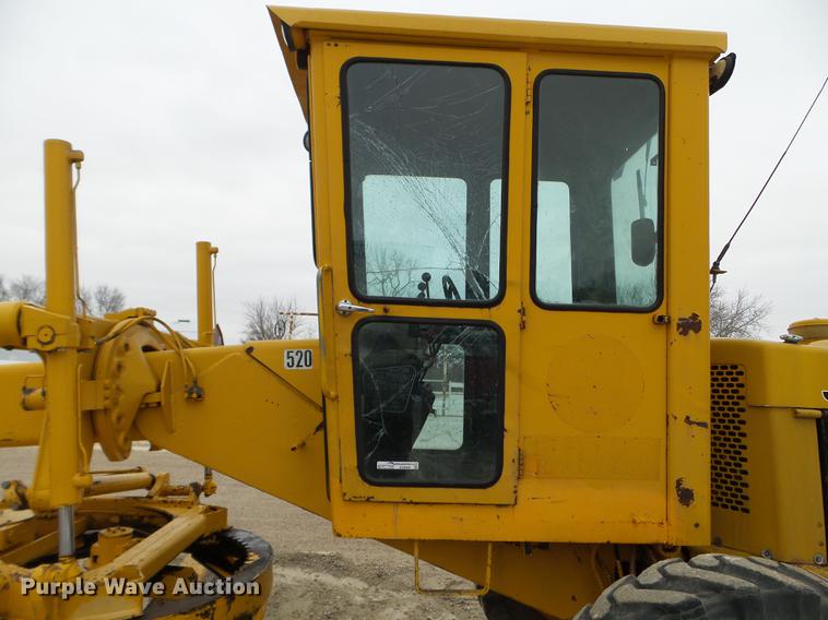 image for item EJ9000 John Deere 570A motor grader