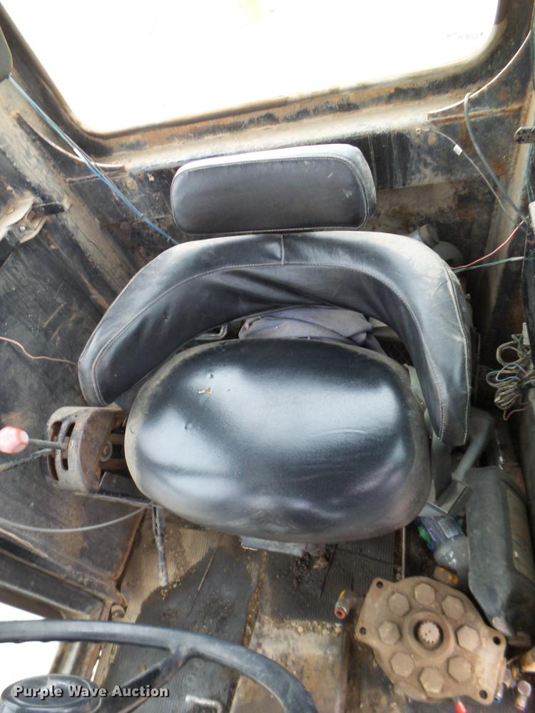 image for item EJ9000 John Deere 570A motor grader