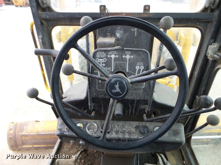 image for item EJ9000 John Deere 570A motor grader