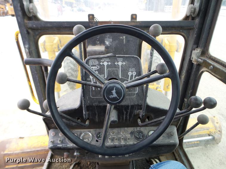 image for item EJ9000 John Deere 570A motor grader