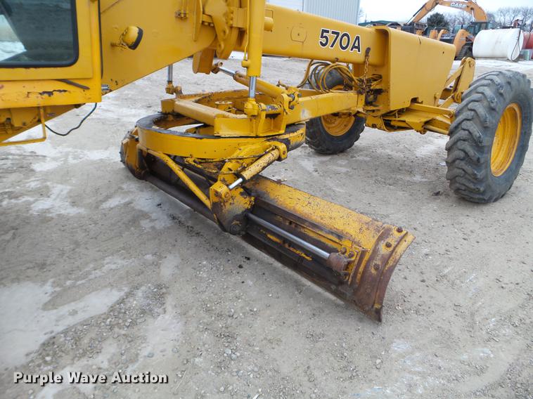 image for item EJ9000 John Deere 570A motor grader