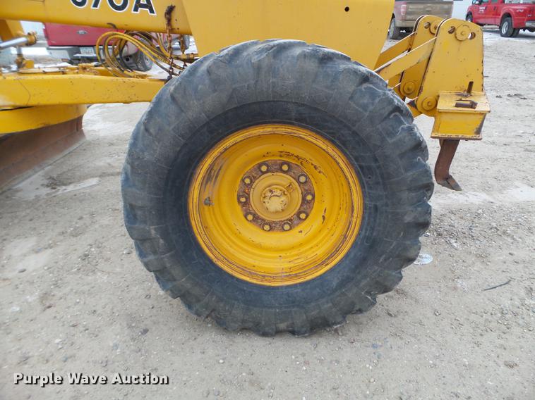 image for item EJ9000 John Deere 570A motor grader