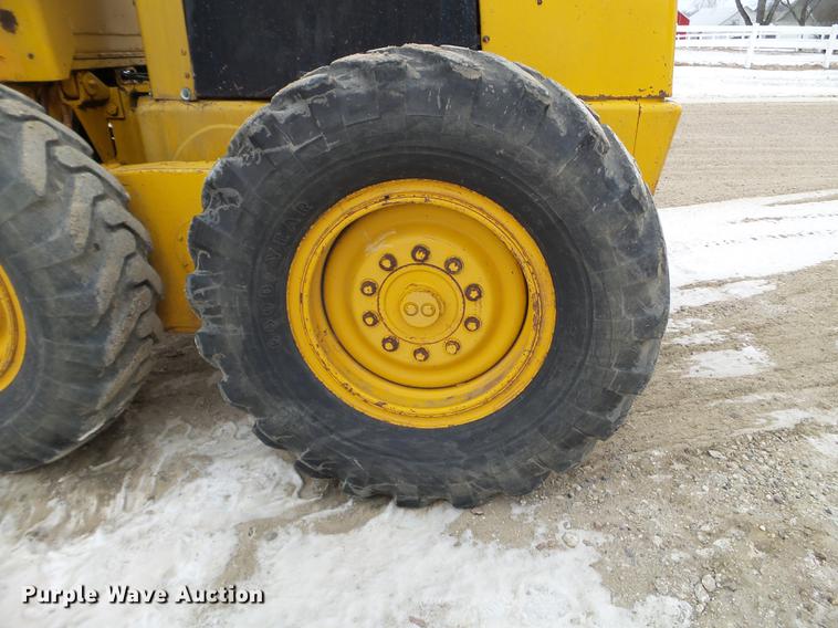 image for item EJ9000 John Deere 570A motor grader